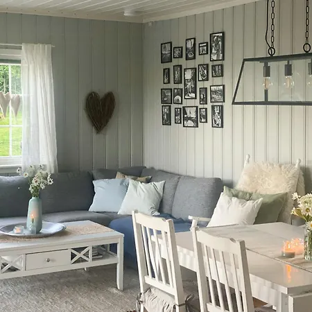 With Annex And View Over Oymarksjoen Сasa de vacaciones