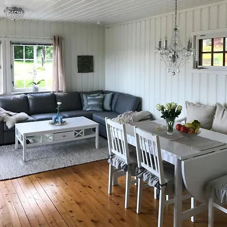 With Annex And View Over Oymarksjoen * Orje