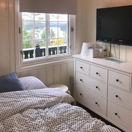 Сasa de vacaciones With Annex And View Over Oymarksjoen *