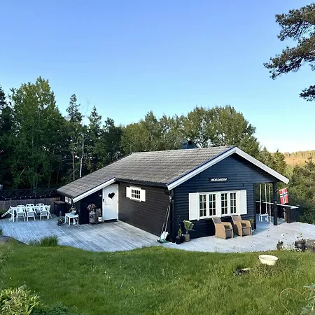 With Annex And View Over Oymarksjoen Vakantiehuis Orje