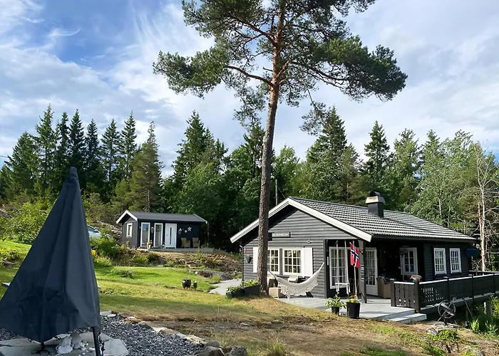 With Annex And View Over Oymarksjoen Vakantiehuis *